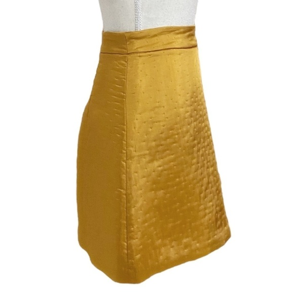OTTOD'AME MADE IN ITALY GOLD SHIMMER SATIN PERFORATED MINI SKIRT - 6 - Picture 3 of 9